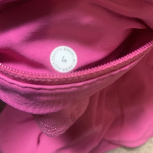 Lululemon Speed Up Shorts Size 4 2.5” Low Rise Lined Sonic Pink Athletic Swift - Picture 5 of 6